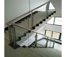 商洛泰鑫鋼構工程不銹鋼欄桿的應用