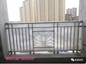 陽臺欄桿